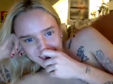 cam couple porn chloekissesss image #883092
