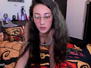 cam girl porn kellytesh image #693736