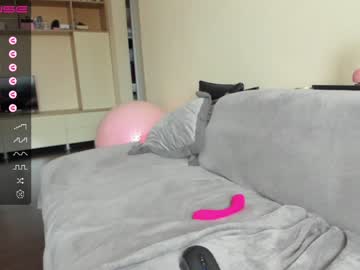 cam girl porn emilymilf__ image #4875605