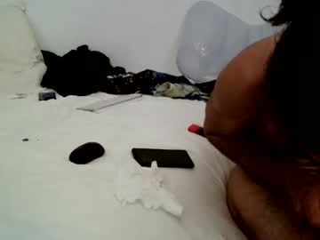 cam man porn pantslesstraveler_plt image #5884764
