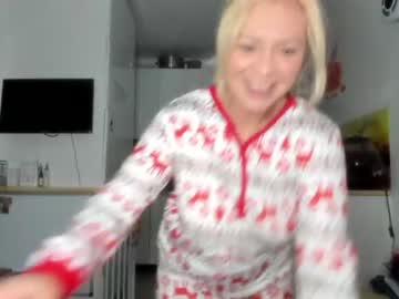 cam girl porn kiradivine image #3176628