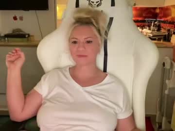 cam girl porn kiradivine image #4357527