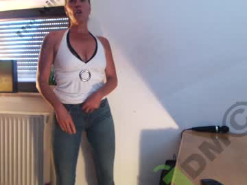 cam girl porn the_milf_steff image #2422457