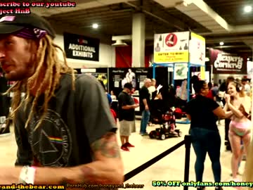 cam couple porn honeyand_thebear image #2243595