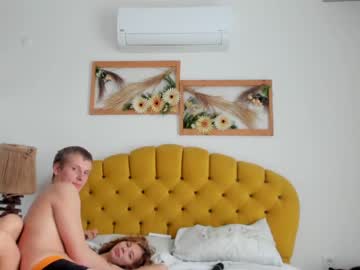 cam couple porn lyaksi image #3367281