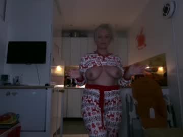 cam girl porn kiradivine image #3392437