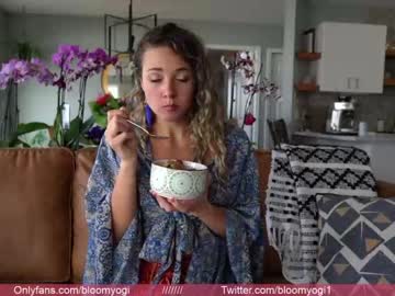 cam girl porn bloomyogi image #1165467