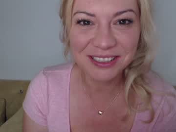 cam girl porn kiradivine image #3039971