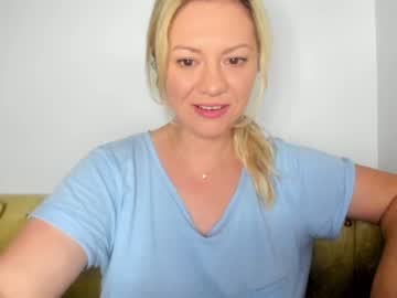 cam girl porn kiradivine image #3119033