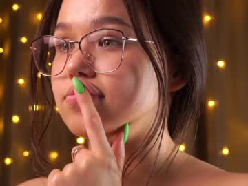 cam girl porn helenmoors image #4387200