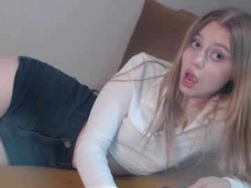 cam girl porn hotemili image #2708076