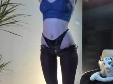 cam girl porn sofiaandwonderland image #2229603