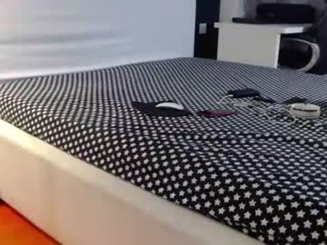 cam girl porn carmela_fox image #1680527