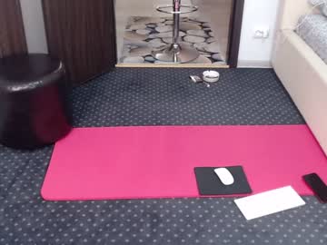 cam girl porn carmela_fox image #3181036