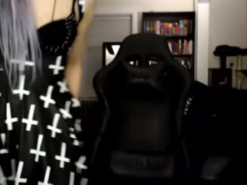 cam girl porn runacrow image #4447051