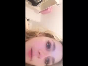 cam girl porn lavingne image #3549087