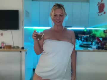 cam girl porn kiradivine image #5364998