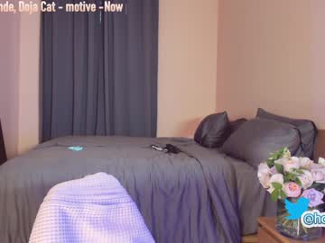 cam girl porn hollyextra image #2213130