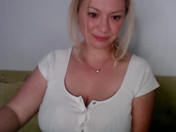 cam girl porn kiradivine image #1668629