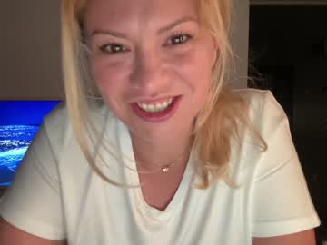 cam girl porn kiradivine image #2394376