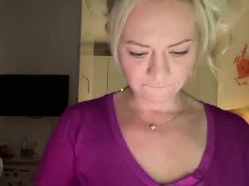 cam girl porn kiradivine image #3720324
