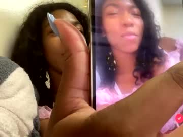 cam girl porn petitqueen image #5078120