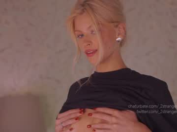 cam girl porn _2strangers image #2410208