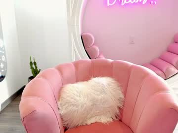 cam girl porn ashlyeroberts1 image #1768045