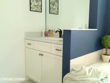 cam girl porn harliequinnx image #6114659