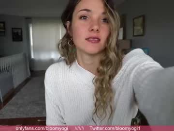 cam girl porn bloomyogi image #1194784