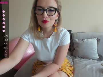 cam girl porn emilymilf__ image #4597916