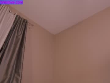 cam girl porn chroniclove image #3387805