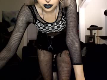 cam girl porn runacrow image #4619225