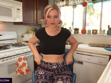 cam girl porn nikkinutmeg image #339975