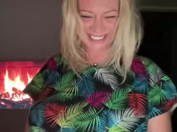 cam girl porn kiradivine image #4214130