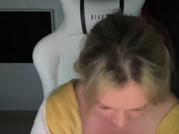 cam girl porn kiradivine image #2910463