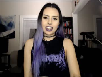 cam girl porn runacrow image #4711433