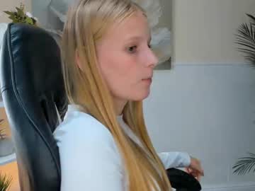 cam girl porn maidabarfield image #6992551