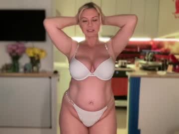 cam girl porn kiradivine image #5782345