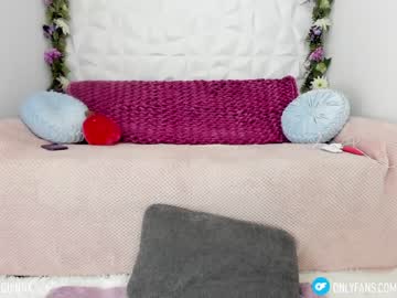 cam girl porn harliequinnx image #4827882