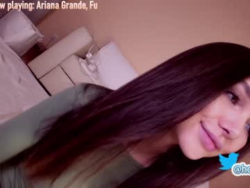 cam girl porn hollyextra image #2631879