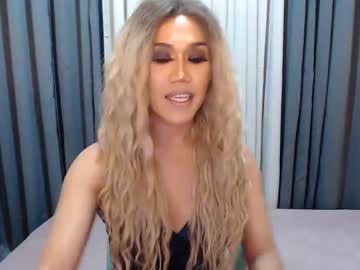 cam tranny porn xhugejerkingtransx image #3900679