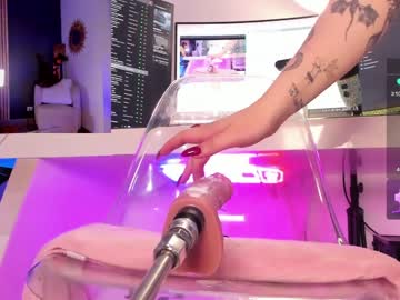 cam girl porn lau__1 image #5536120