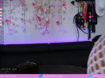cam girl porn rosiebones image #4579604