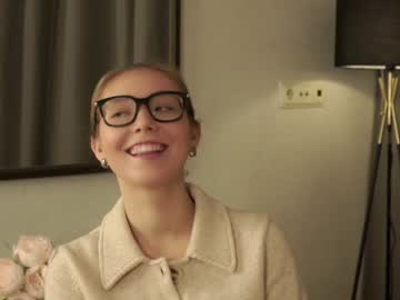cam girl porn gillianelletson image #7026675