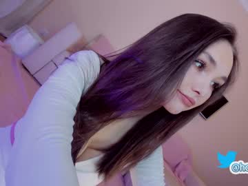 cam girl porn hollyextra image #2930930