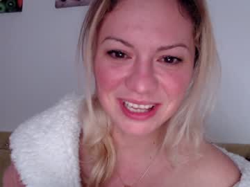 cam girl porn kiradivine image #1683031