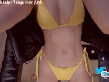 cam girl porn hollyextra image #965819