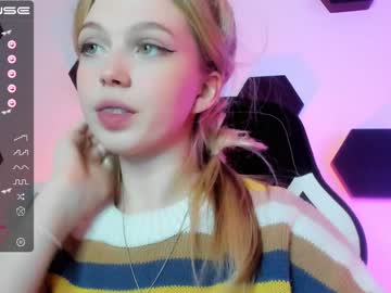 cam girl porn small_blondee image #3965573