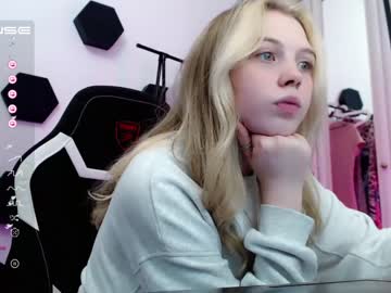 cam girl porn small_blondee image #4304156